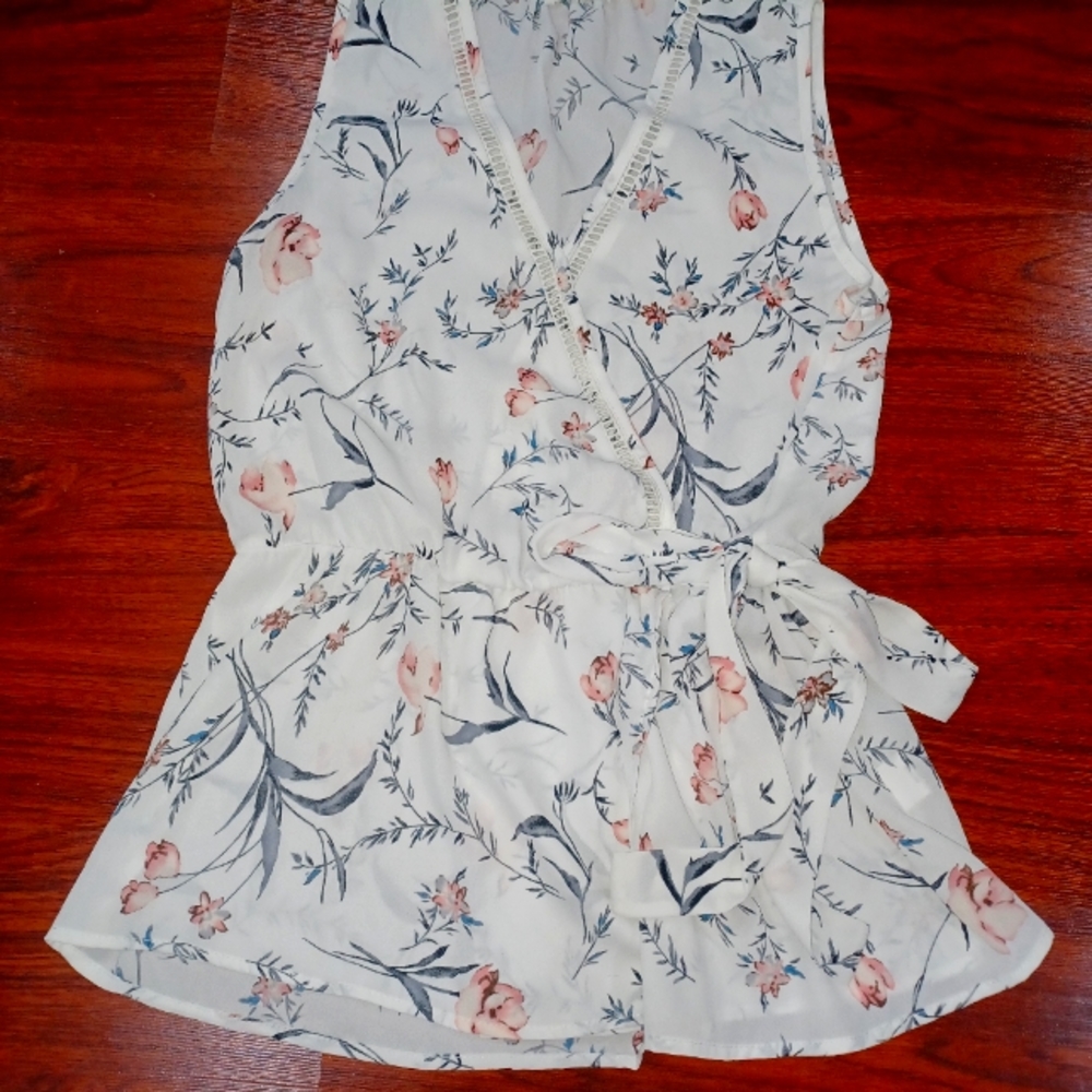 6 For 25 Sleeveless shirt